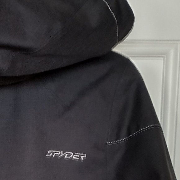 Women's size 4 Spyder ski jacket - Picture 5 of 16